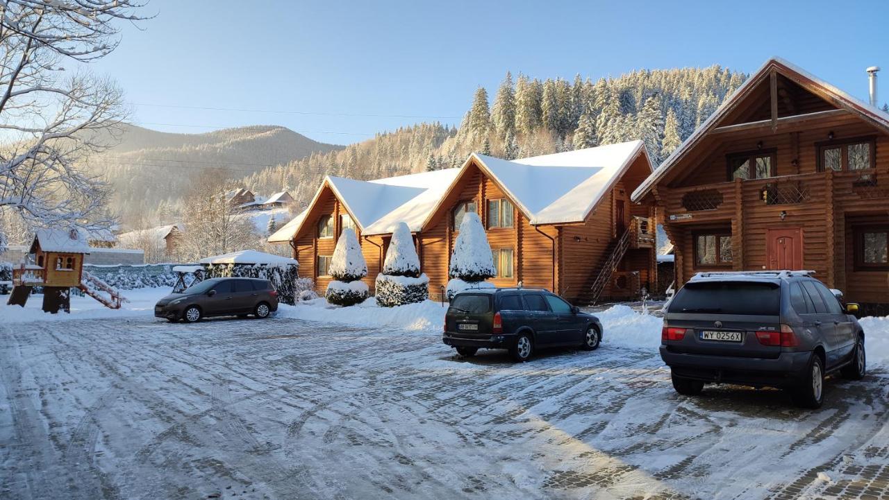 Mini Hotel Zakrut Татарив Екстериор снимка