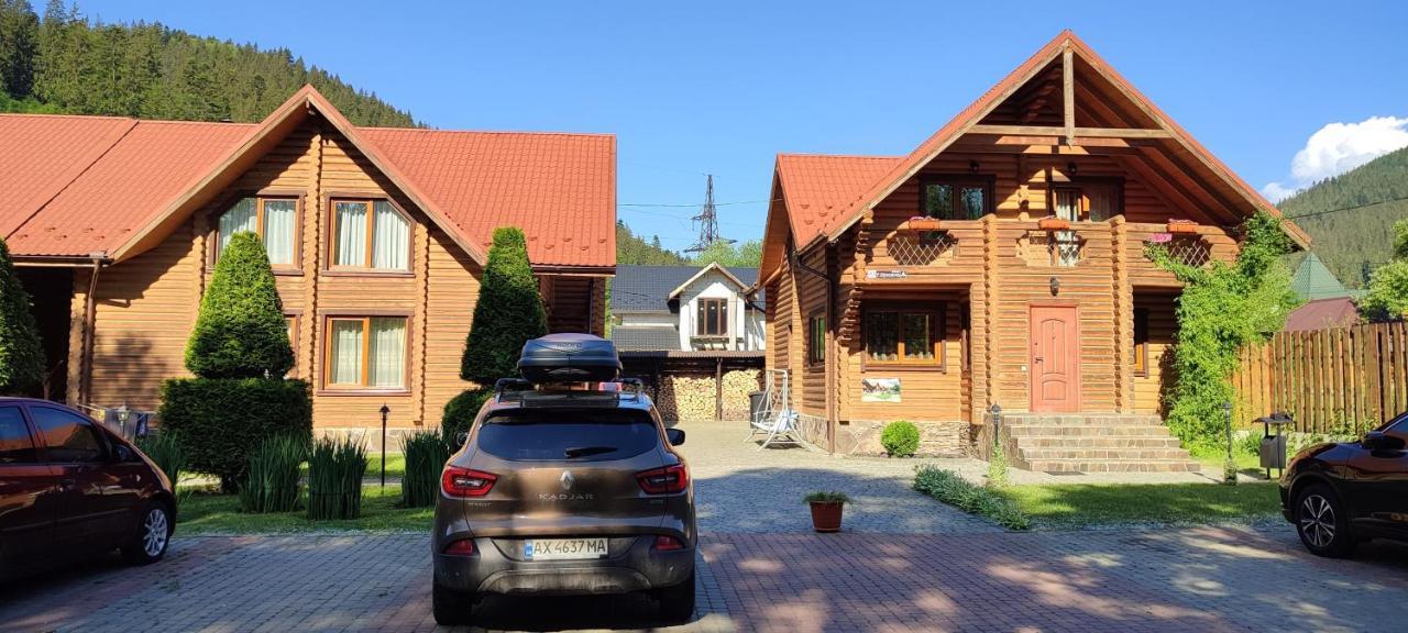 Mini Hotel Zakrut Татарив Екстериор снимка