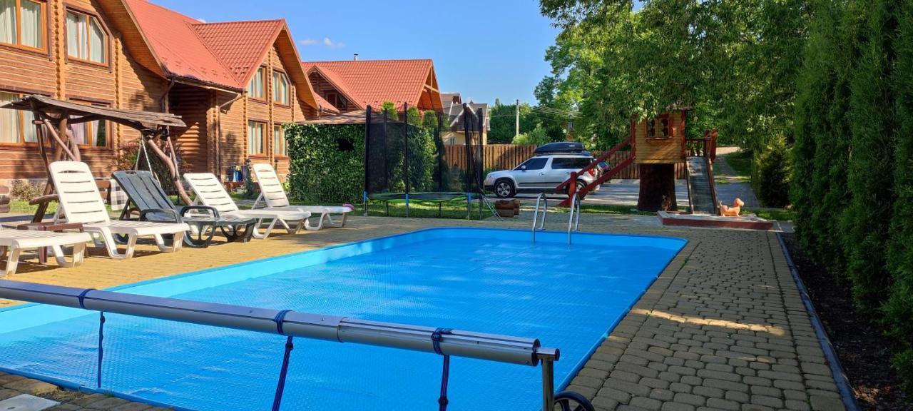 Mini Hotel Zakrut Татарив Екстериор снимка