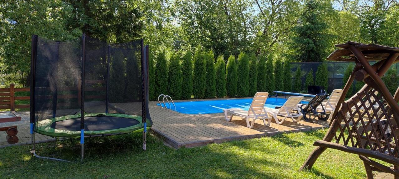 Mini Hotel Zakrut Татарив Екстериор снимка