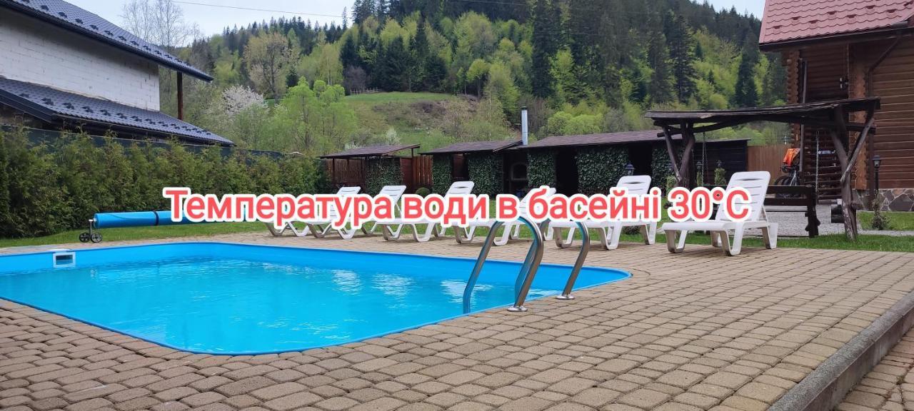 Mini Hotel Zakrut Татарив Екстериор снимка